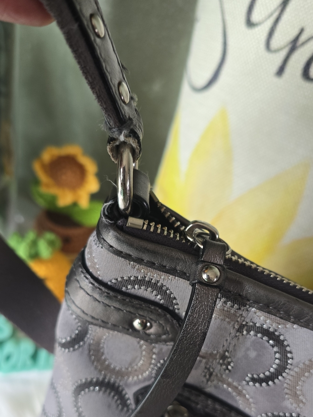 Coach Metallic Gray Signature Crossbody Bag with Tone-On-Tone 'C' Pattern GUC - Picture 14 of 16